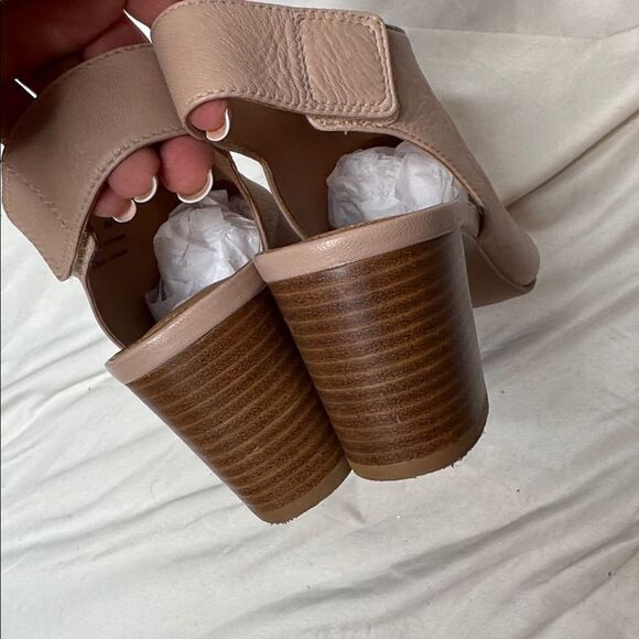 Johnston & Murphy Evelyn Open Toe Heeled Bootie In Blush Glove. Size 8. - Picture 6 of 9